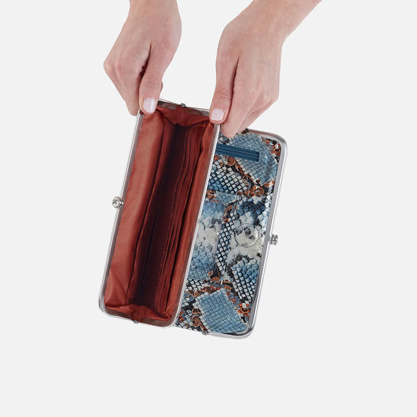 Lauren Clutch Wallet in Printed Leather - Blue Tempest